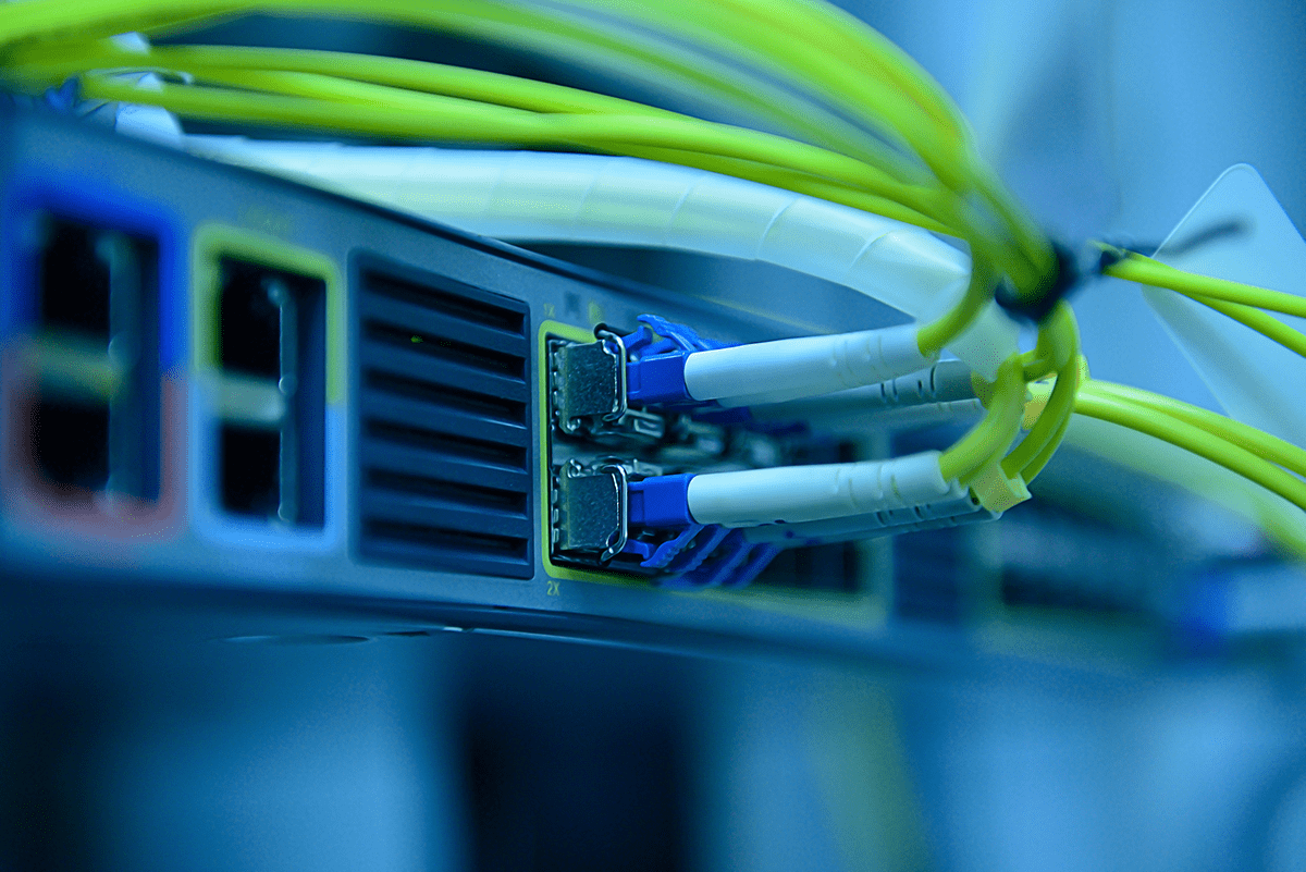 Fiber Optik: Solusi Cepat dan Stabil untuk Koneksi Internet